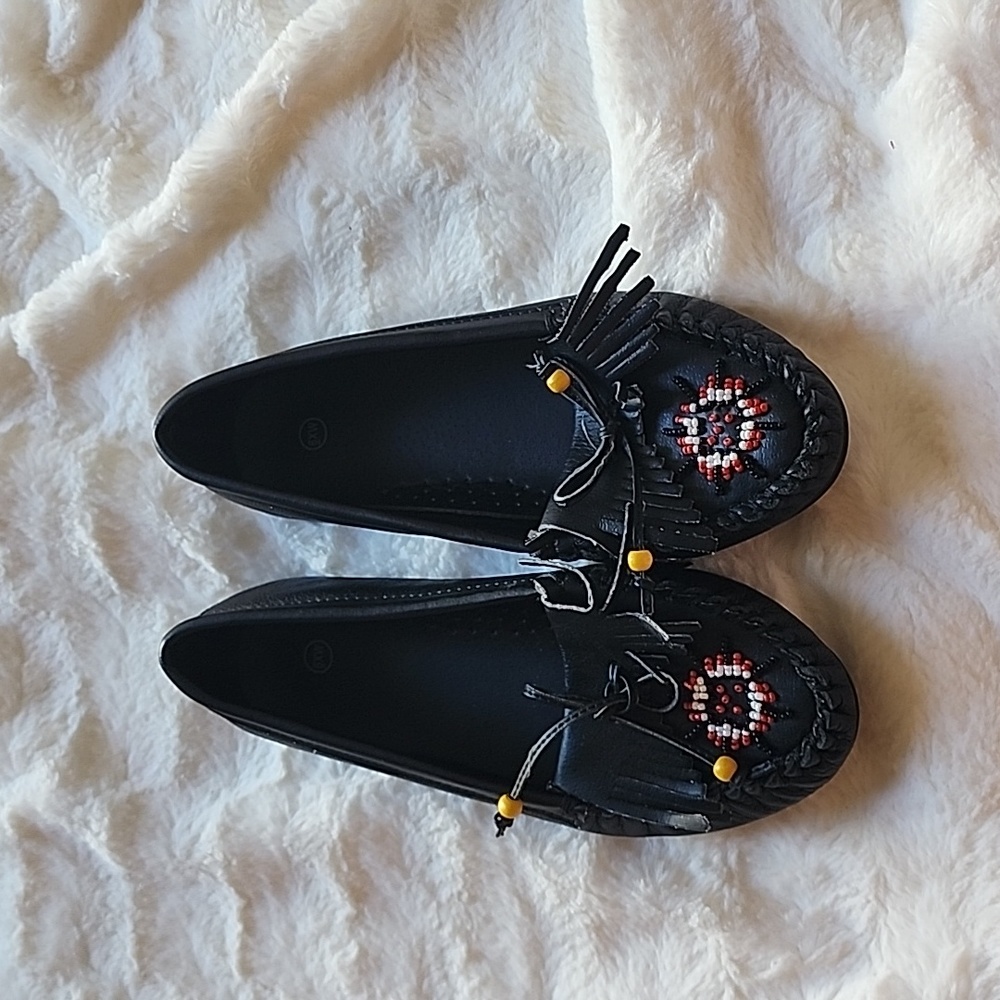Size 6 moccasins